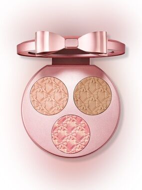 MAC Cosmetics Effervescence Extra Dimension Face Compact - Light